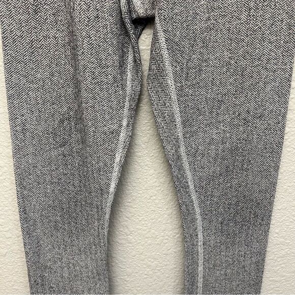Lululemon Athletica Crop 21” Mini Grey Heathered Herringbone Size 2 - Picture 12 of 14